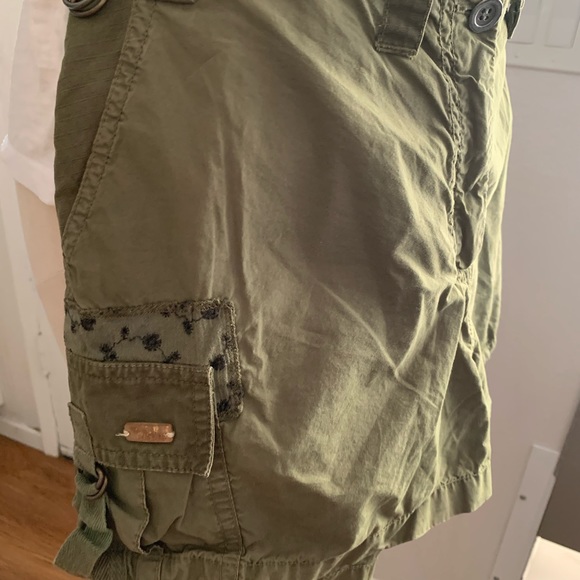 Banana Moon Cargo Shorts - Picture 4 of 8
